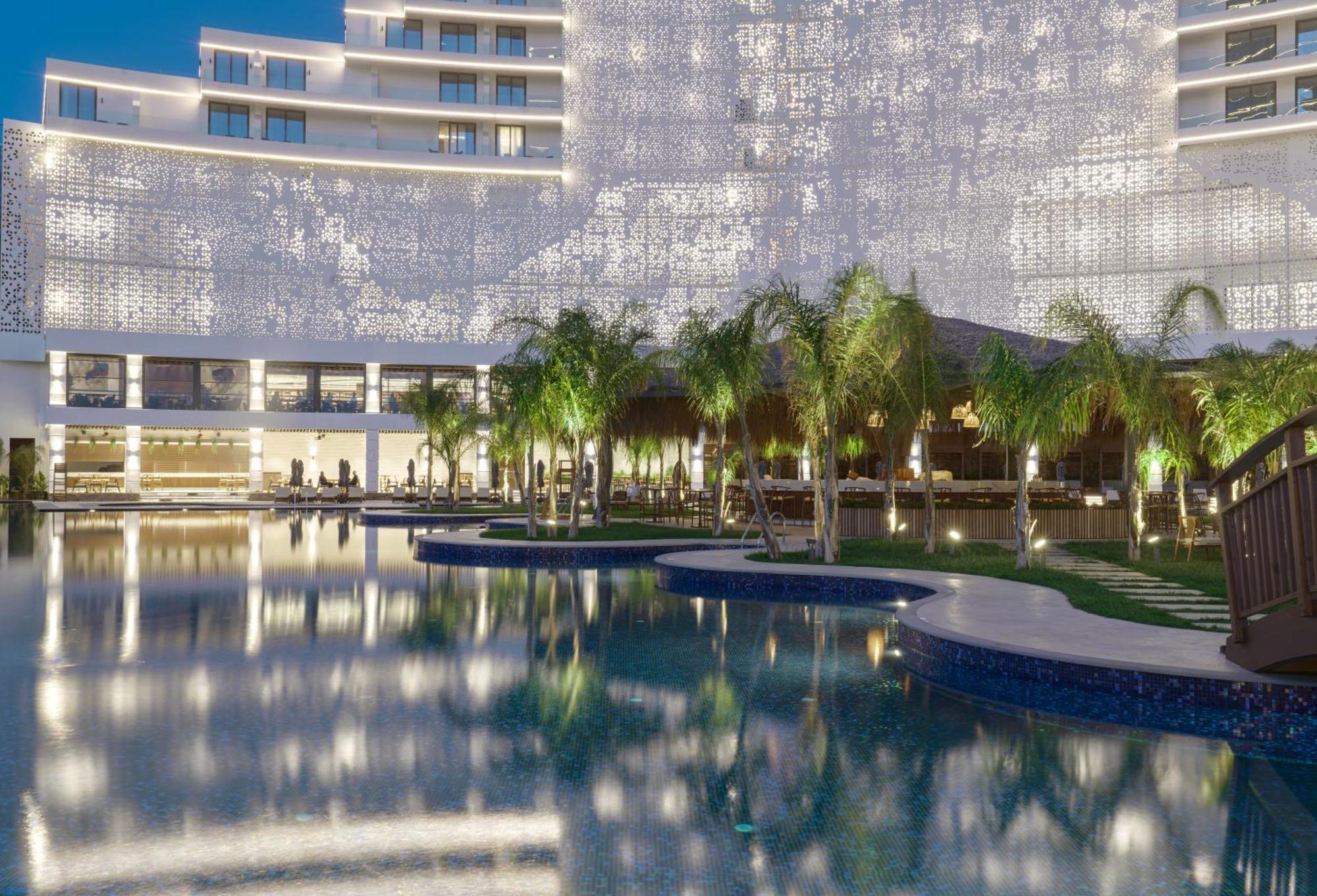 Grand Sapphire Resort & Casino Trikomo Exteriör bild