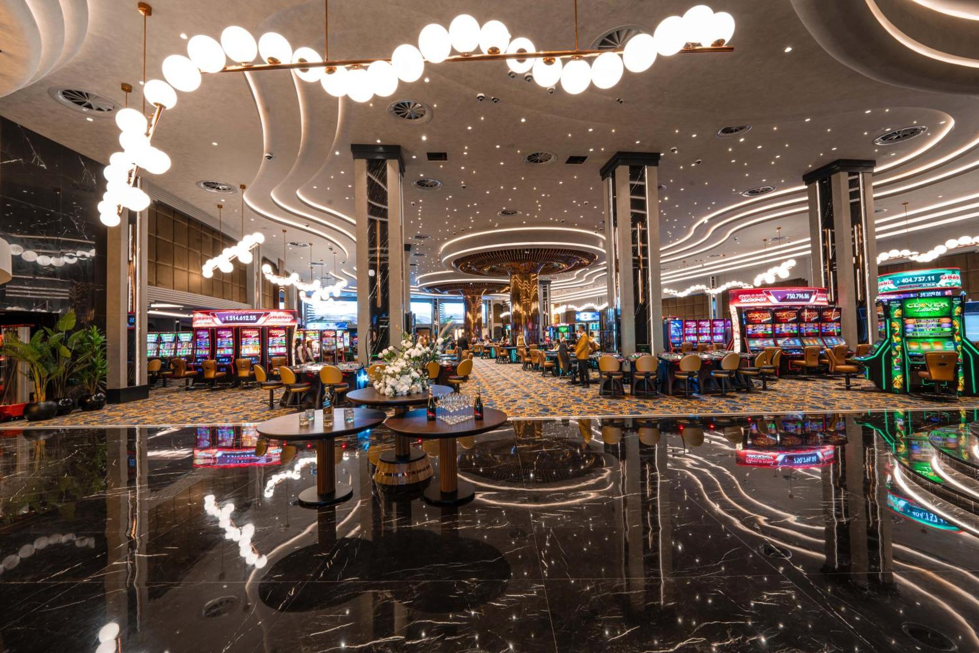 Grand Sapphire Resort & Casino Trikomo Exteriör bild